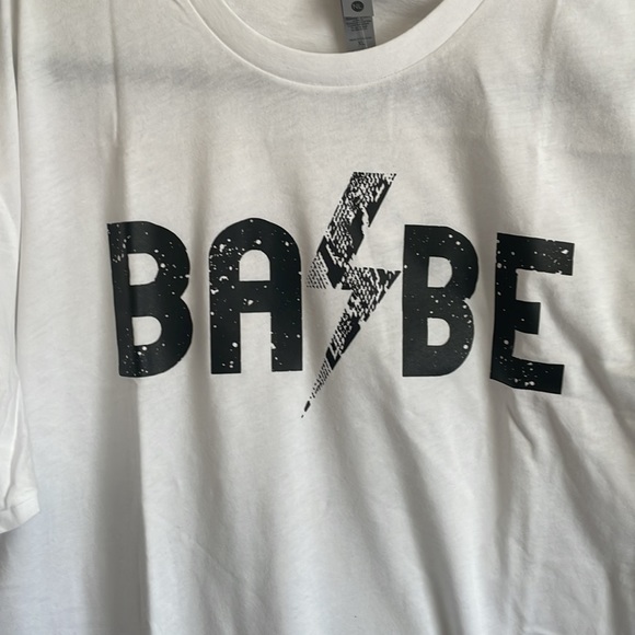 Babe Tee Graphic Tee Large - Picture 5 of 8